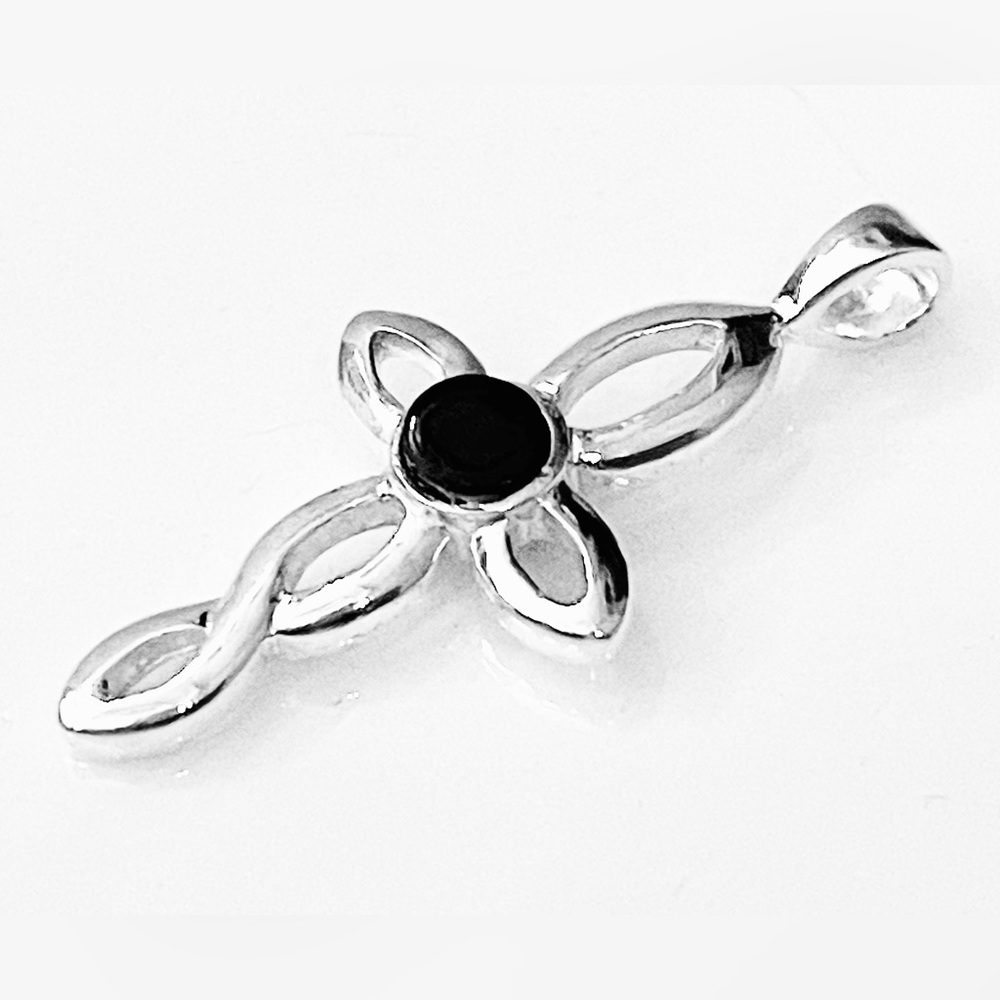 Sterling silver cross pendant